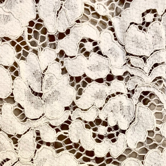 Vince Camotu White Lace Dreas - Picture 4 of 5